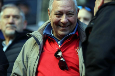 Galería de fotos de la afición congregada en El Sadar durante el partido Osasuna-Granada.