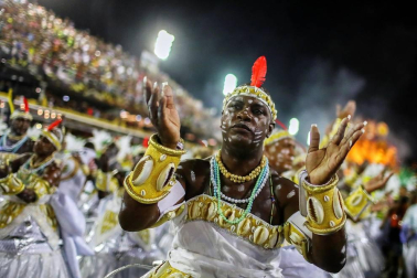 Los desfiles del Carnaval de Río abren con un llamamiento para salvar el medioambiente