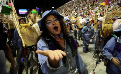 Los desfiles del Carnaval de Río abren con un llamamiento para salvar el medioambiente