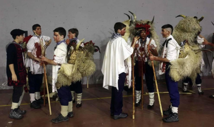 Fotos de la celebración del Carnaval rural en Alsasua este 25 de febrero, con los momotxorros como protagonistas.