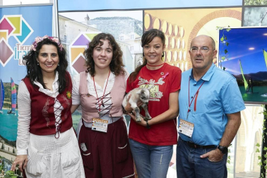 El domingo 23 de febrero ¡Click! acudió a Baluarte para visitar Navartur, la 15 edición de la Feria Internacional de Turismo Reyno de Navarra. El público asistente pudo disfrutar de más de 500 propuestas vacacionales, sorteos, degustaciones, juegos infantiles… ¡Un auténtico viaje para los sentidos!