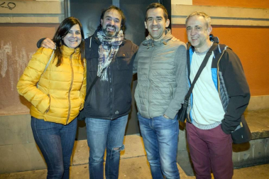 Quienes acudieron el pasado viernes, 21 de febrero, a la Sala Zentral de Pamplona tuvieron la oportunidad de conocer las canciones del nuevo disco de León Benavente. Su tercer álbum no dejó indiferente a los seguidores de este grupo de indie rock.