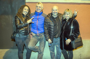 Quienes acudieron el pasado viernes, 21 de febrero, a la Sala Zentral de Pamplona tuvieron la oportunidad de conocer las canciones del nuevo disco de León Benavente. Su tercer álbum no dejó indiferente a los seguidores de este grupo de indie rock.
