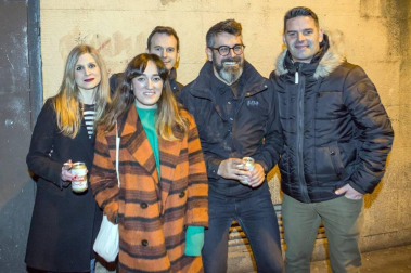 Quienes acudieron el pasado viernes, 21 de febrero, a la Sala Zentral de Pamplona tuvieron la oportunidad de conocer las canciones del nuevo disco de León Benavente. Su tercer álbum no dejó indiferente a los seguidores de este grupo de indie rock.