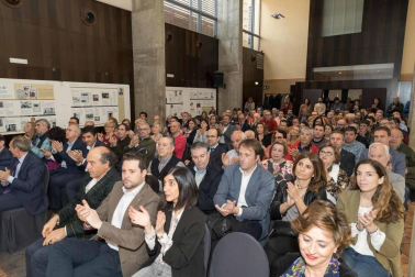 Más de un centenar de representantes de la sociedad ribera han asistido este jueves a la celebración de los 20 años de la Edición de La Ribera de Diario de Navarra, en un acto que ha tenido lugar en Tudela.