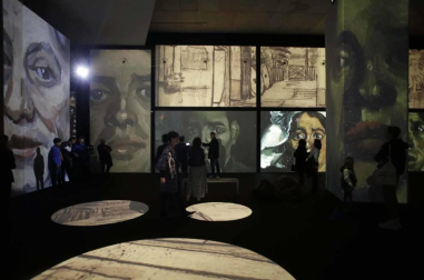 La Sala de la Muralla de Baluarte acoge desde este sábado una muestra multisensorial en la que cobrará vida la obra del artista holandés gracias a las imágenes, luces y sonidos que acompañarán al espectador en un viaje por las etapas pictóricas de Van Gogh.