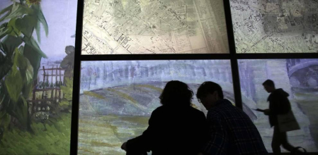 La Sala de la Muralla de Baluarte acoge desde este sábado una muestra multisensorial en la que cobrará vida la obra del artista holandés gracias a las imágenes, luces y sonidos que acompañarán al espectador en un viaje por las etapas pictóricas de Van Gogh.
