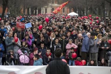 La marcha, con más de 5.000 asistentes según los organizadores y 3.000 según la delegación del Gobierno, había sido convocada por padres y madres de niños afectados.
