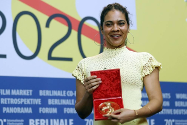 Fotografías de la alfombra roja y de la entrega de premios de la 70ª edición de la Berlinale, que ha otorgado el Oso de Oro a la película iraní 'There is no Evil'.