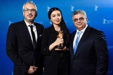 Fotografías de la alfombra roja y de la entrega de premios de la 70ª edición de la Berlinale, que ha otorgado el Oso de Oro a la película iraní 'There is no Evil'.