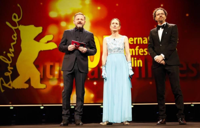 Fotografías de la alfombra roja y de la entrega de premios de la 70ª edición de la Berlinale, que ha otorgado el Oso de Oro a la película iraní 'There is no Evil'.