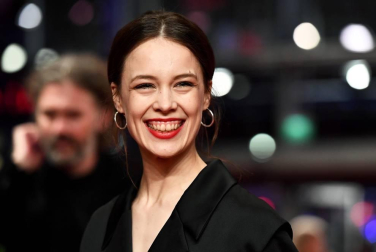 Fotografías de la alfombra roja y de la entrega de premios de la 70ª edición de la Berlinale, que ha otorgado el Oso de Oro a la película iraní 'There is no Evil'.