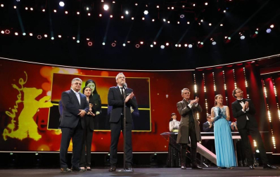 Fotografías de la alfombra roja y de la entrega de premios de la 70ª edición de la Berlinale, que ha otorgado el Oso de Oro a la película iraní 'There is no Evil'.