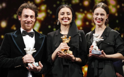 Fotografías de la alfombra roja y de la entrega de premios de la 70ª edición de la Berlinale, que ha otorgado el Oso de Oro a la película iraní 'There is no Evil'.