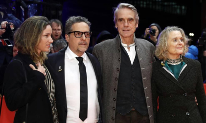 Fotografías de la alfombra roja y de la entrega de premios de la 70ª edición de la Berlinale, que ha otorgado el Oso de Oro a la película iraní 'There is no Evil'.