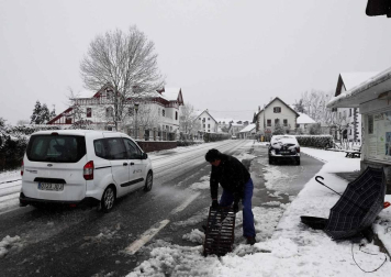 Fotos de la nieve en las localidades navarras de Roncesvalles y Burguete