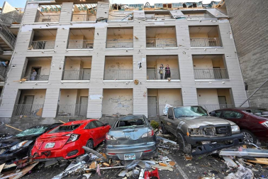 El azote de "devastadores" tornados deja al menos 25 muertos en EE UU