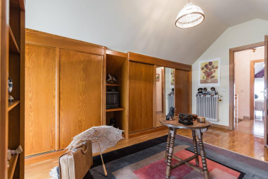 Se vende chalet a 10 minutos de Pamplona, cercano a Itaroa con todos los servicios y transporte público cada 20 min.