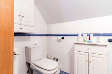 Se vende chalet a 10 minutos de Pamplona, cercano a Itaroa con todos los servicios y transporte público cada 20 min.