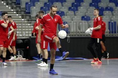 Imágenes del Osasuna Magna durante el entrenamiento en Málaga, donde jugará la Copa de España.