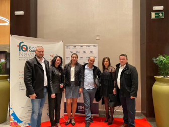 Bajo el lema 'Tú respiras sin pensar, yo solo pienso en respirar', la Asociación navarra de fibrosis quística celebró el pasado sábado en el hotal Iruña Park una cena benéfica en favor de las personas afectadas, con la asistencia de casi 200 personas. Los beneficios de la cena, que incluía espectáculos de humor, música y sorteos, van dirigidos íntegramente a mantener su servicio de fisioterapia respiratoria, “principal arma para combatir la enfermedad”.