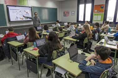 Alumnado del IESO del Camino de Viana durante una jornada lectiva.