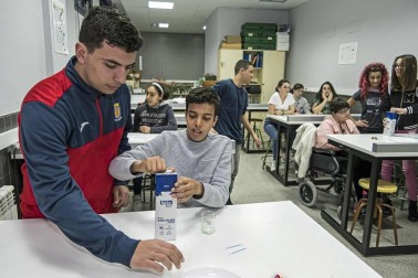 Alumnado del IESO del Camino de Viana durante una jornada lectiva.