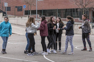 Alumnado del IESO del Camino de Viana durante una jornada lectiva.