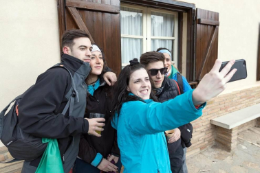 Alrededor de 90 kilómetros, divididos en cuatro o tres etapas, es la distancia que recorren miles de riberos hasta el Castillo de Javier