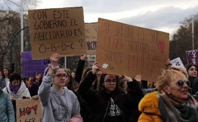 Miles de personas secundaron las movilizaciones en Pamplona participando en una marcha que partía de Antoniutti y acababa en la Plaza del Castillo.
