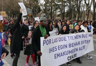 Miles de personas secundaron las movilizaciones en Pamplona participando en una marcha que partía de Antoniutti y acababa en la Plaza del Castillo.