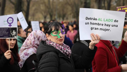 Miles de personas secundaron las movilizaciones en Pamplona participando en una marcha que partía de Antoniutti y acababa en la Plaza del Castillo.