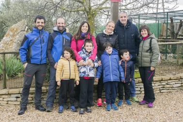 Charlas medioambientales, exhibición de vuelo de aves rapaces, exhibiciones de perros pastores, conciertos, pintacaras... El pasado domingo 8 de marzo no faltó nada en la Granja Escuela Basabere de Lezáun durante la celebración de sus Jornadas Benéficas 2020, organizadas por la Asociación Veterinaria Basati.
