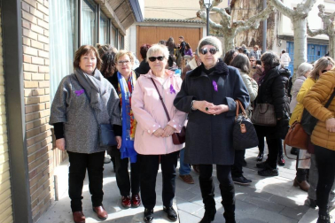 Bajo el lema 'Soy la generación Igualdad: ¡Por los derechos de las Mujeres!' se celebró el pasado domingo la concentración para celebrar, un año más, el Día de la Mujer en Sangüesa. La cita fue en el Prau, el Ayuntamiento, a las doce y media del mediodía.