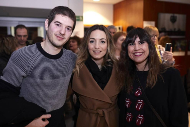 La mítica banda navarra volvió al escenario el pasado sábado 7 de marzo en el marco de la IV Edición del Festival Nosotras-Gu emakumeok, que conmemoraba el Día Internacional de la Mujer. La Casa de Cultura de Burlada acogió el evento, que los más fanáticos de la formación no quisieron perderse.