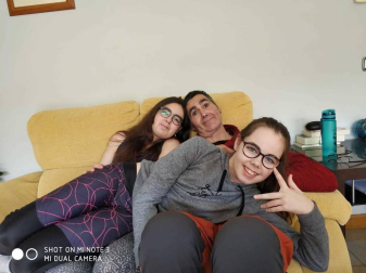 Imágenes enviadas por los lectores donde muestran cómo pasan el aislamiento en casa por el coronavirus.