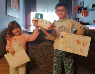 Imágenes enviadas por los lectores donde muestran cómo pasan el aislamiento en casa por el coronavirus.