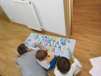 Imágenes enviadas por los lectores donde muestran cómo pasan el aislamiento en casa por el coronavirus.