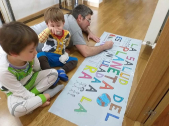 Imágenes enviadas por los lectores donde muestran cómo pasan el aislamiento en casa por el coronavirus.