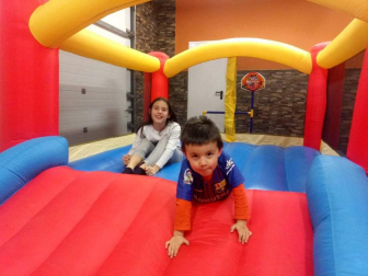 Imágenes enviadas por los lectores donde muestran cómo pasan el aislamiento en casa por el coronavirus.