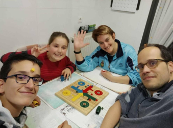 Imágenes enviadas por los lectores donde muestran cómo pasan el aislamiento en casa por el coronavirus.