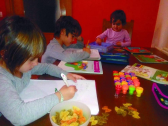 Imágenes enviadas por los lectores donde muestran cómo pasan el aislamiento en casa por el coronavirus.