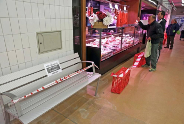 Los mercados de Pamplona de protegen ante el coronavirus