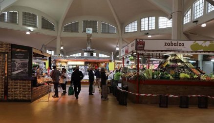 Los mercados de Pamplona de protegen ante el coronavirus