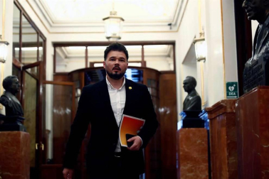 Sánchez anuncia una comisión que revisará el sistema de salud