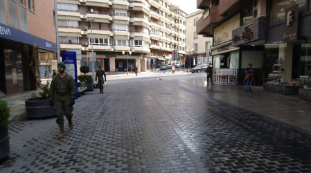 A la capital ribera han llegado 28 efectivos a bordo de tres camiones y tres Land Rover para ayudar en las labores de vigilancia.
