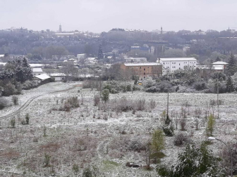 Imágenes de las distintas localidades de Navarra que amanecieron nevadas este martes, 31 de marzo de 2020.