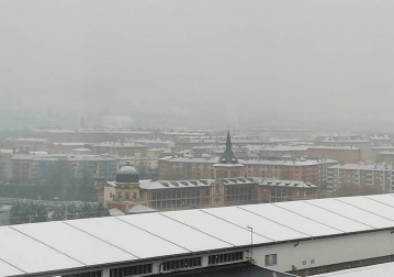 Imágenes de las distintas localidades de Navarra que amanecieron nevadas este martes, 31 de marzo de 2020.