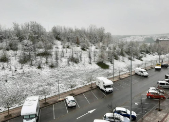 Imágenes de las distintas localidades de Navarra que amanecieron nevadas este martes, 31 de marzo de 2020.