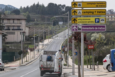 Esta pandemia provocada por el Covid-19 nos ha dejado imágenes únicas de nuestras ciudades y pueblos. Momentos que han captado nuestros fotoperiodistas y que resumen el impacto que esta enfermedad está provocando en Navarra